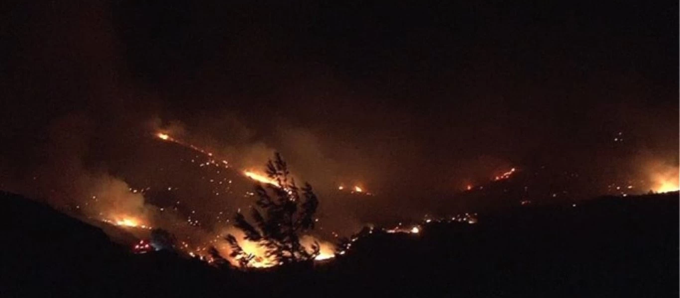 Φωτιά στον Παρνασσό κοντά σε κατασκήνωση με 150 παιδιά